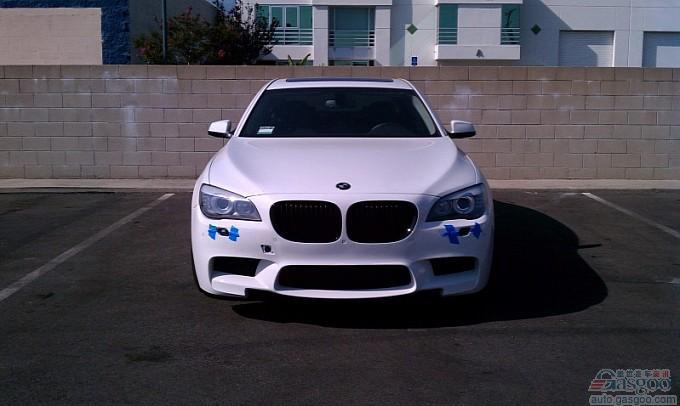 宝马7系采用m7保险杠+更具动感