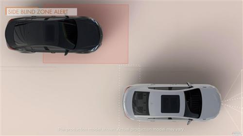 通用汽车亮相2014款别克君越 未来将在华投产