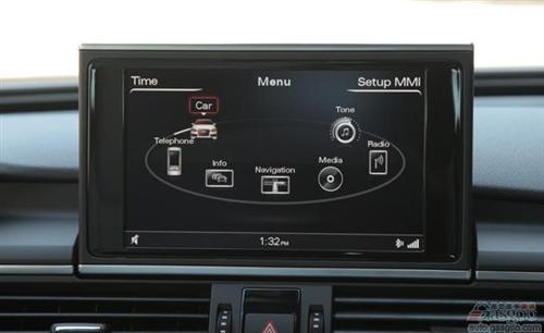 十大最佳汽车信息娱乐导航系统:克莱斯勒折桂