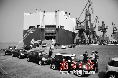 新沙口岸进口汽车逾五万辆 
