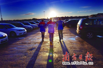 萨博汽车公司的破产申请,三名律师随即介入相关破产程序工作高清图片
