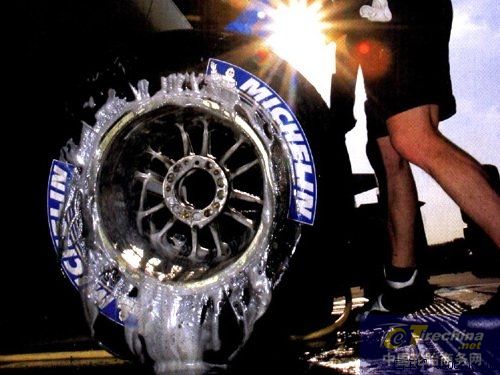 F1汽车轮胎的发展历史回顾