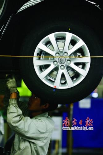 神龙年产销突破40万辆 