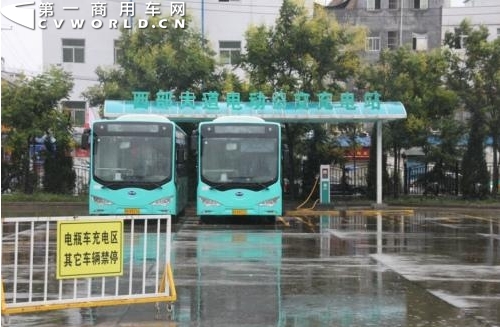 雨天停运 西安“本地造”电动公交怕水 