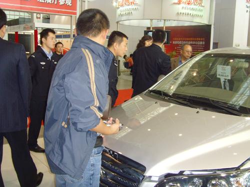 东方之子Cross小幅优惠  南京车展受追捧（图）