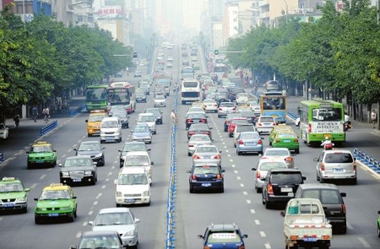 顾全经济发展大计 成都两年内不会限购汽车 