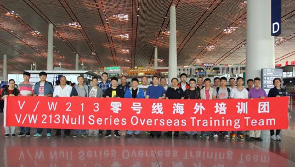 全新梅赛德斯-奔驰长轴距E级车正式下线