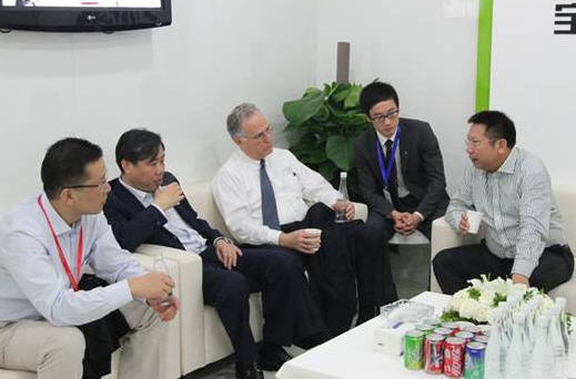 上汽、通用两大股东到访展台 “宝骏良驹”受肯定