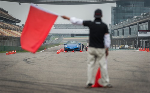 为赛道而生 保时捷全球路演登临上海国际赛车场