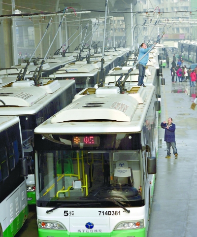 武汉公交集团年内200台“在线充”新能源车的目标顺利完成