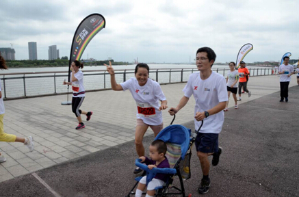 不妥协穿越四季 四季跑风靡上海滩