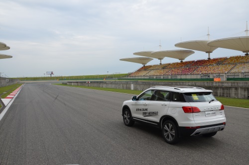 哈弗H6 coupe激战F1赛道 