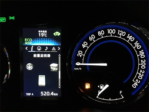 油表黄灯亮了，雷凌双擎居然至少还能跑150km