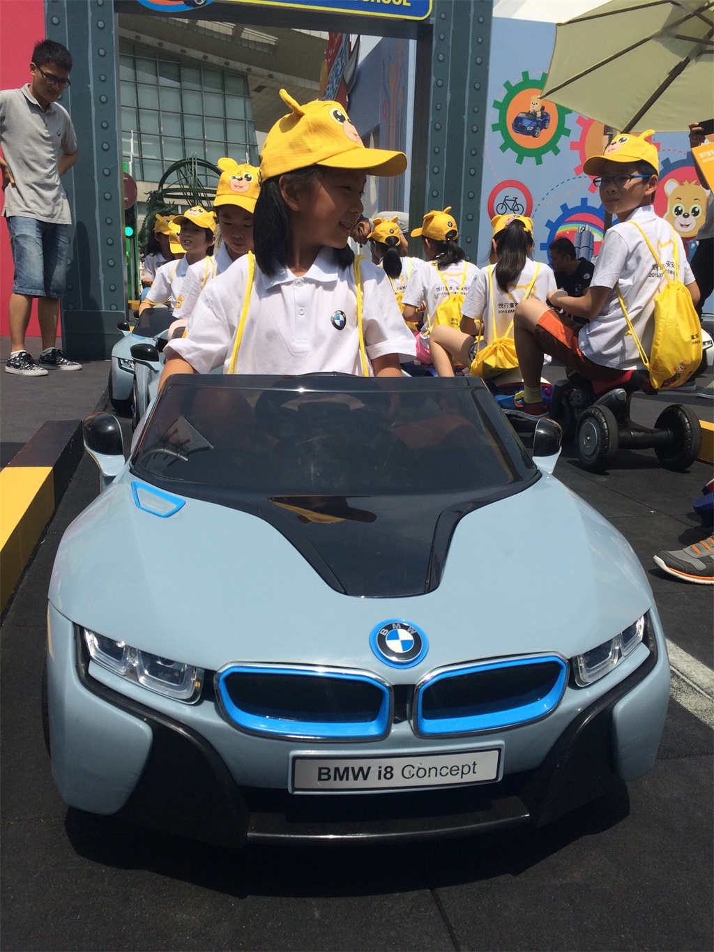 BMW儿童交通安全训练营上海站欢乐开营