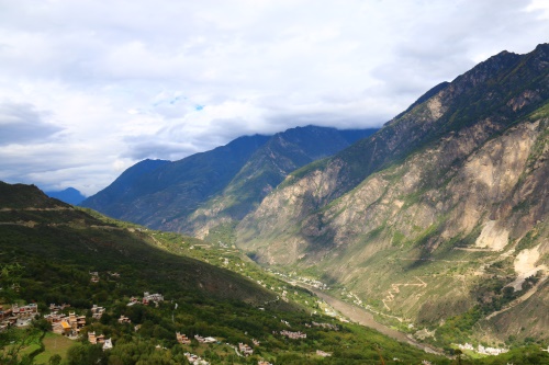 发现无止尽 我们去四川藏区大山里探险