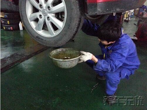 没人去4S店保养了 养车无忧网自助保养更受欢迎