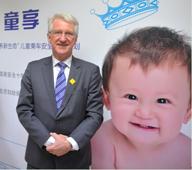普及儿童安全座椅推动相关立法进程
