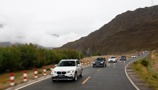 跟随BMW X1探秘西藏自由之地