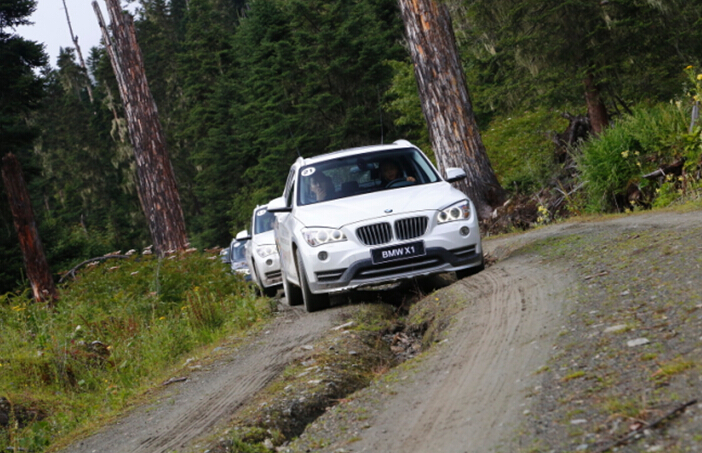 跟随BMW X1探秘西藏自由之地