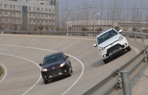 全新驭胜S350发动机有多牛？ 试驾过就知道 
