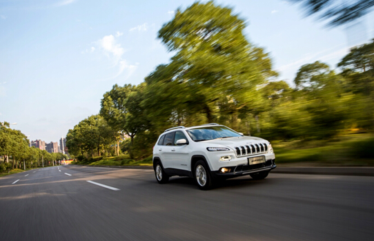 25万级主流SUV 全新Jeep自由光赢在哪里？