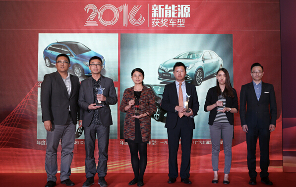 “时·势”造英雄知豆斩获“年度微型电动车”奖
