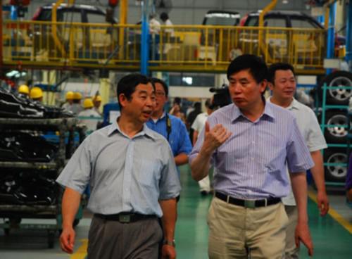 众泰加强国际交流 邀请美汽车专家团考察