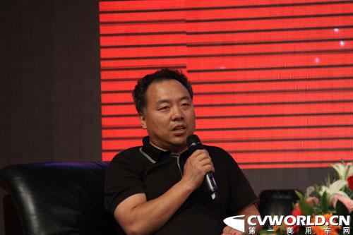 佘振清：舆论导向错位 校车需明确四大问题