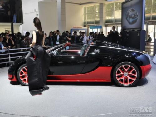 车型 扩散板 横向布置