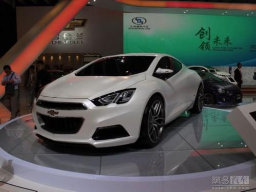 车型 扩散板 横向布置