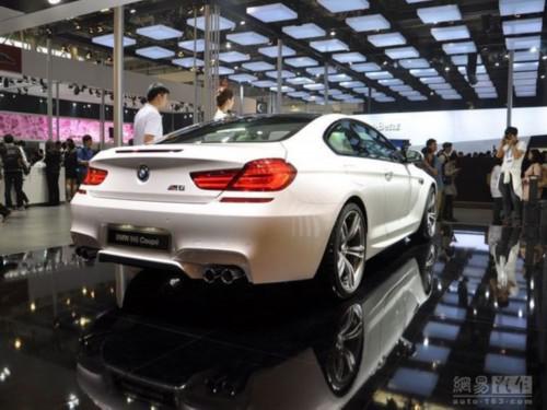 车型 扩散板 横向布置