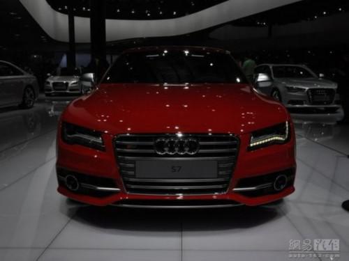 车型 扩散板 横向布置