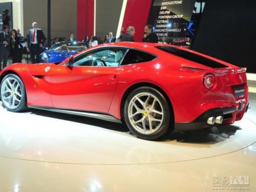 车型 扩散板 横向布置