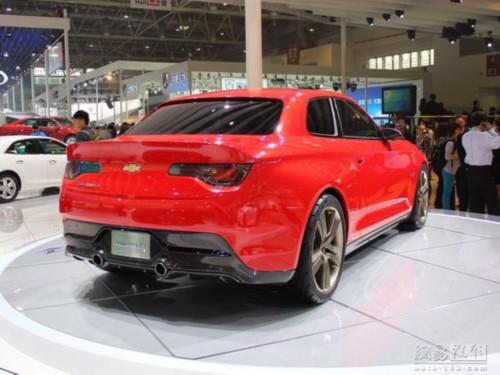 车型 扩散板 横向布置