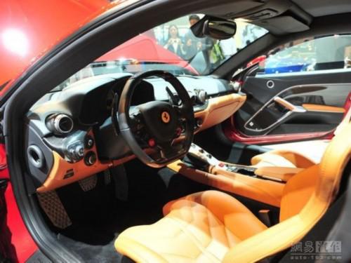 车型 扩散板 横向布置