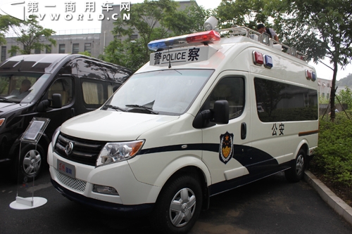 售价14.99万起 东风御风轻客全国上市
