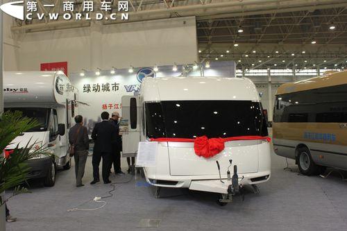 武汉车展看客车：轻客成亮点 部分车企不务正业