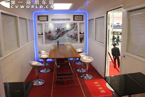 武汉车展看客车：轻客成亮点 部分车企不务正业