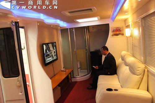 武汉车展看客车：轻客成亮点 部分车企不务正业
