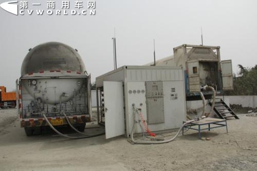 年省十万 成都用户用LNG卡车“上瘾”