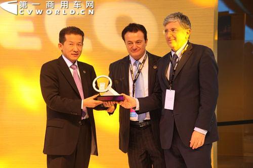 合资产品与进口产品同台 依维柯两款新车在华首发