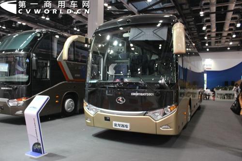道路运输展新品迭发 LNG客车成主流